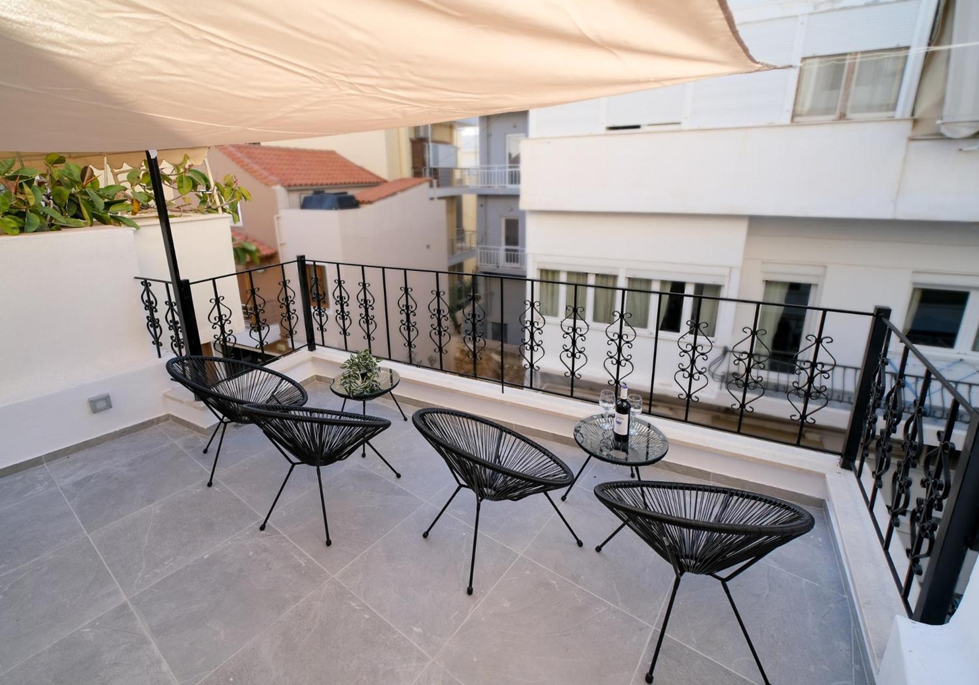 Duomo City Center Suites Candia Esterno foto