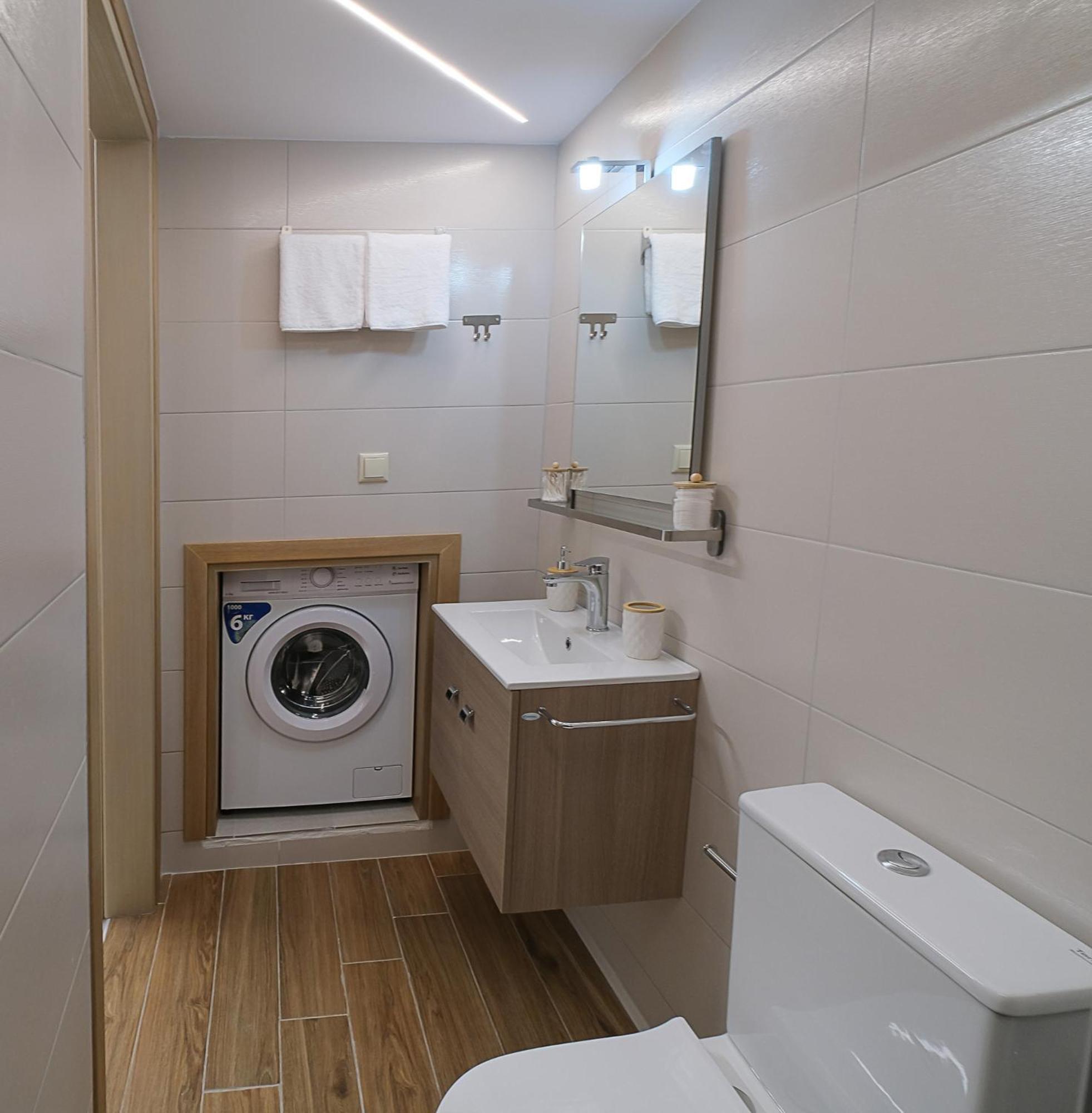 Duomo City Center Suites Candia Esterno foto