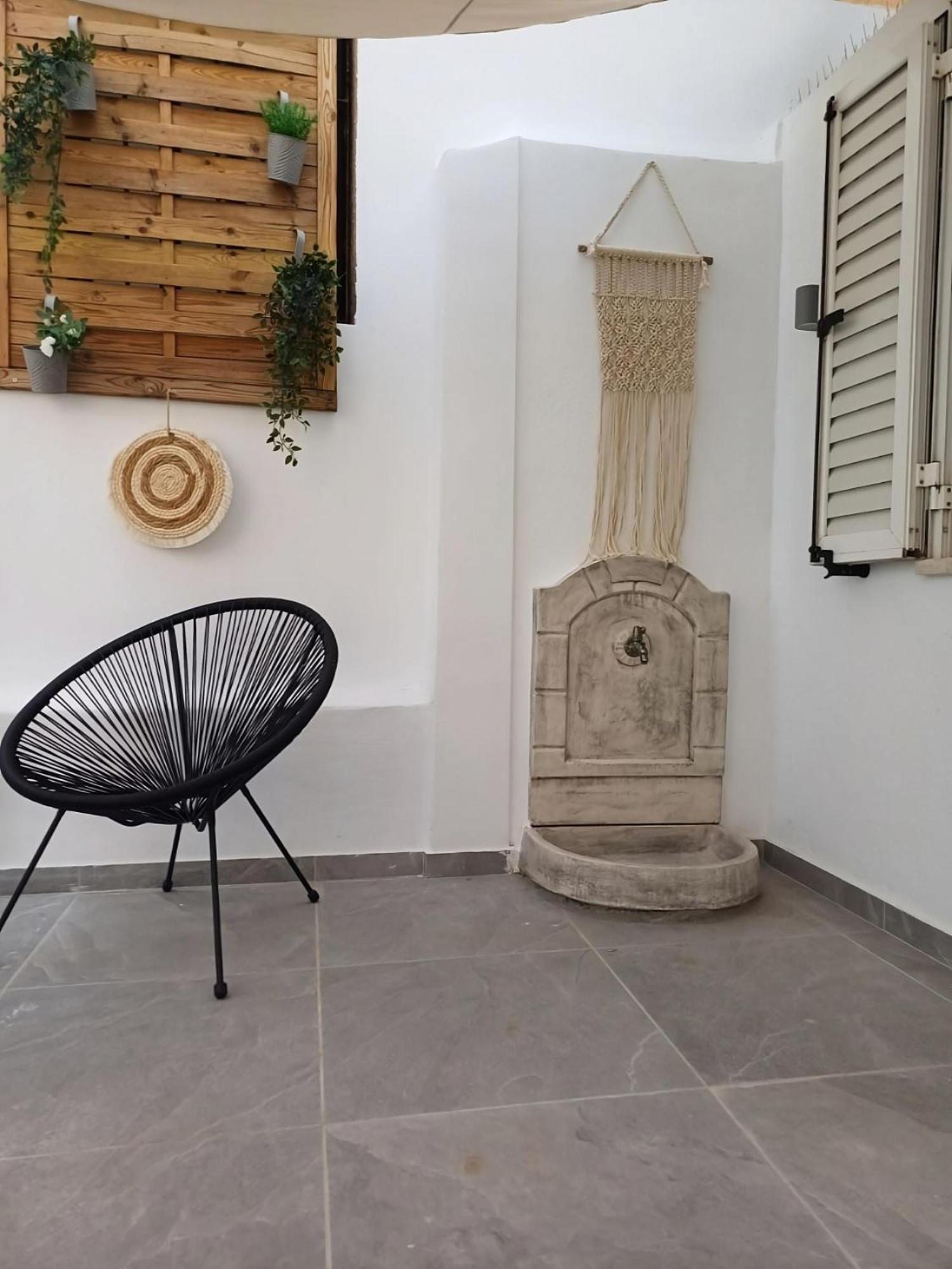 Duomo City Center Suites Candia Esterno foto